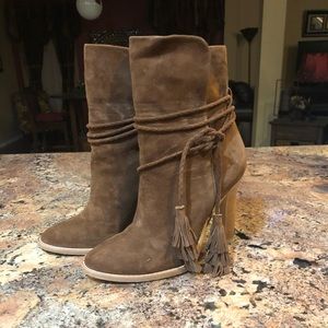 Like-new Joie heeled bootie